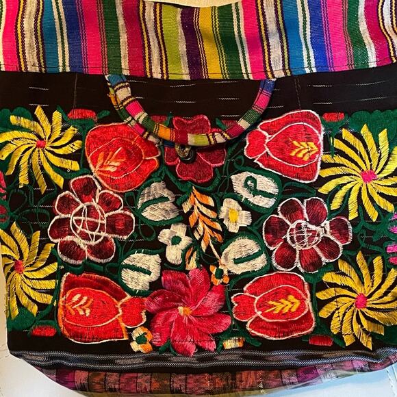 Bohemian Flower Embroidered Fabric Sling Crossbody Bag - Picture 3 of 5
